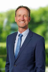 mr. Ben (B.F.M.) Kievitsbosch
